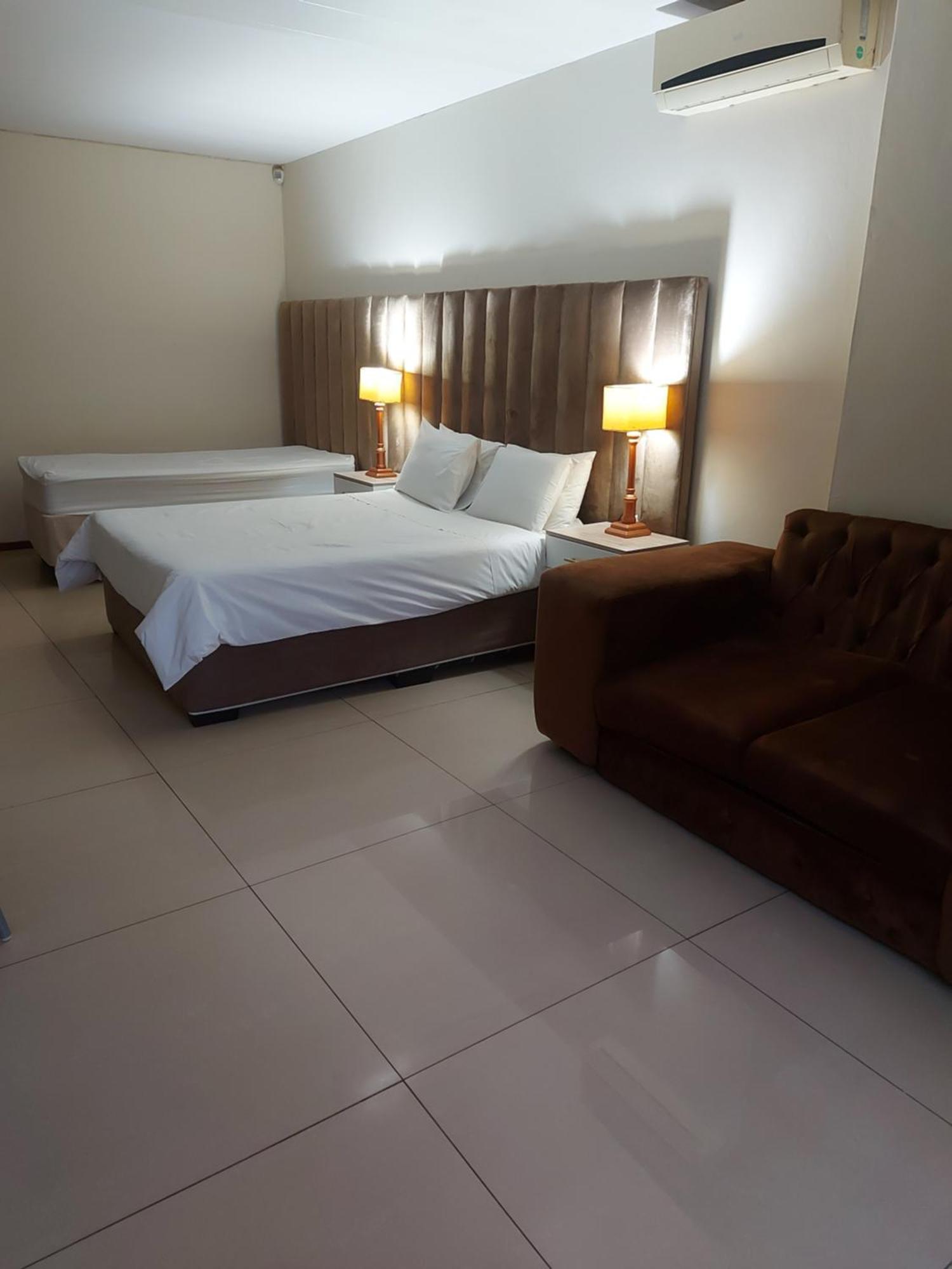 פרטוריה Purple Olive Guest House מראה חיצוני תמונה